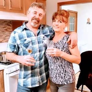 Meet your Posher, Nada